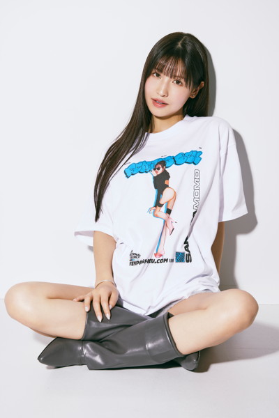 fig_2402191645232 【SAKURA MOMO】PHOTO TEE