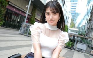 【正統派清純美少女】「SEXしている所を撮られてみたい」こんな純粋そうな見た目でなんとNTR経験あり？！実はおっきいチ○ポが大好きな現役体育大生は巨根にデレデレ！「おいしぃ♪」ってカメラ目線で口いっぱいに頬張る姿は破壊力抜群！経験したことのない激しいピストンに健康的なまんまるフレッシュ桃尻をブルブル震わせ、甲高い絶叫を響かせる！スポーツで鍛えた健康的な肉体と健全な精神に宿る飽くなき性欲と性的好奇心はもう止められない！ 【初撮り】ネットでAV応募→AV体験撮影 2319