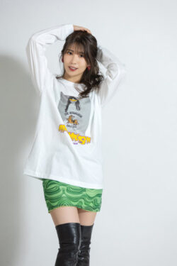 fig_0002434 【山岸逢花】 ザ・森東コラボ オリジナルロングTシャツ 白 サイズXL
