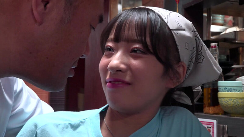 爆盛りギャル中華美人姉妹が腕を振るう行列がすごい街中華の日常とSEX!~妹編~ 池上乙葉 3枚目