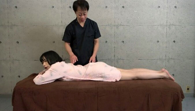 【違法施術】鍼灸接骨院 イカセ整体 SEXリキッドで白目イキ飛び!エビ反りアクメ!! 10枚目