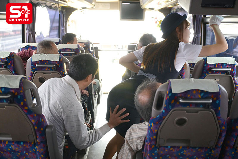 カラダで責任取らされた美人バスガイド 精力オヤジ乗客たちをヌイてもヌイても終わらない大乱交18発射精バスツアー miru 3枚目