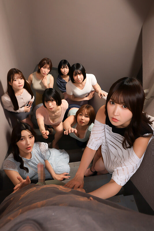 終末シェルター内で生き残りは僕以外全員女子。燃え尽きた世界で生殖本能が連鎖反応!8人の女子と精子を分け合う夢の楽園性活 1枚目
