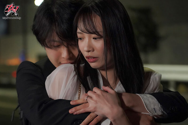 「もう全部夢だから」酔った勢いで浮気セックスしたバイト先の先輩に何度も中出しした最後の夜。 月野江すい 18枚目