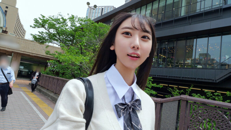 鉄道が大好きな鉄オタJ系!!電車以上にSEXも大好きな美少女に極太チ〇ポ特急中出しイキ出発進行!! 3枚目