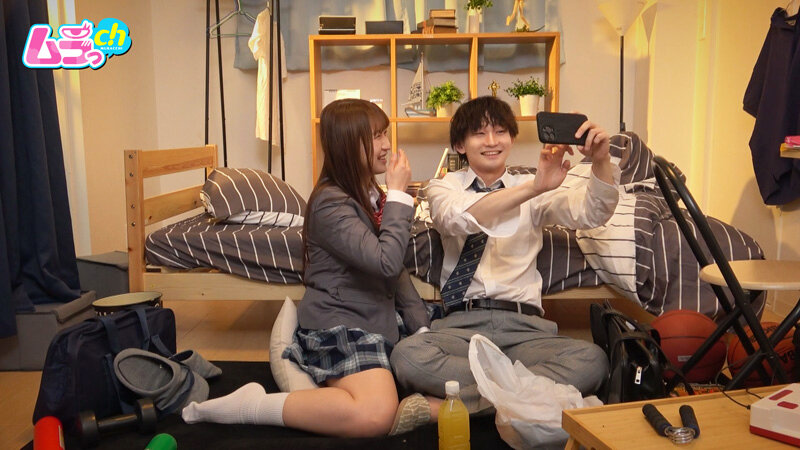 ●校生REC エッチ覚えたて男女の好奇心は∞!携帯で陰部のドアップ撮りあい大興奮のAV顔負けのハメ撮りエッチ 1枚目