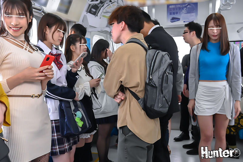 電車立ちんぼ女子!ホ別1.5?交渉次第でNNOK!援交・割り切りする女子たちは最近公園で取り締まりが厳しくなったからと電車内で立ちんぼ開始! 甘野乃愛 3枚目