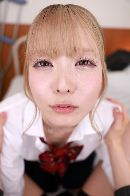 【VR】天井特化アングルVR ~病室で声我慢セックス~ 藍瀬ミナ 12枚目
