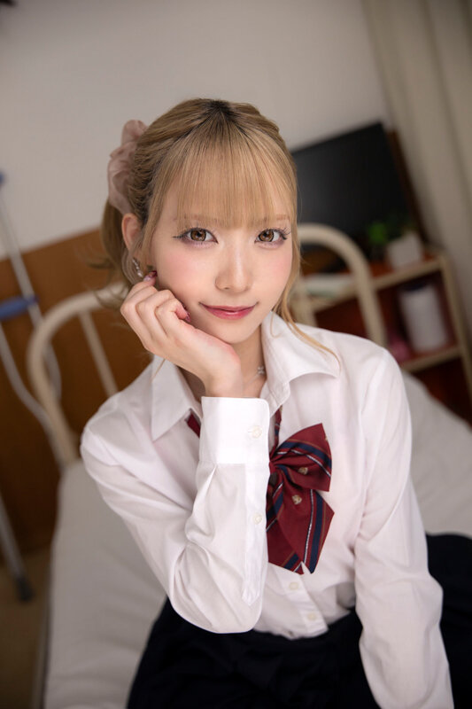 【VR】天井特化アングルVR ~病室で声我慢セックス~ 藍瀬ミナ 5枚目