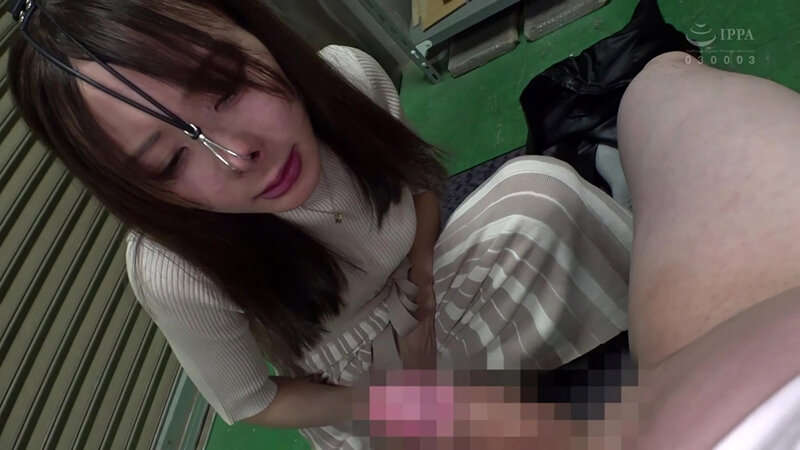 わたしの豚ヅラ、見てください。 足立友梨 9枚目