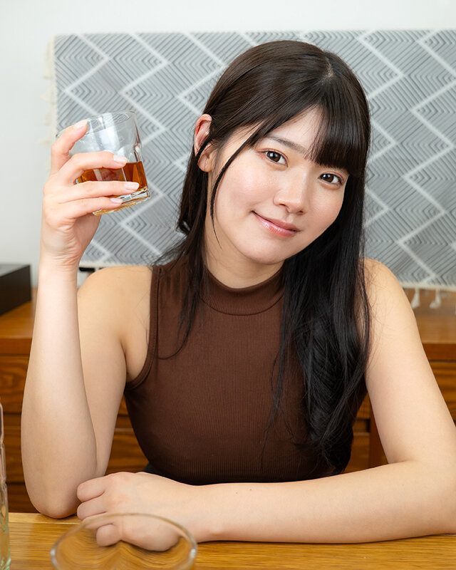 【VR】気軽に話せる唯一の女友達が無防備な姿で寝ているのを見ていたら友情よりも性欲が勝ってしまい… 美木ひなの 1枚目