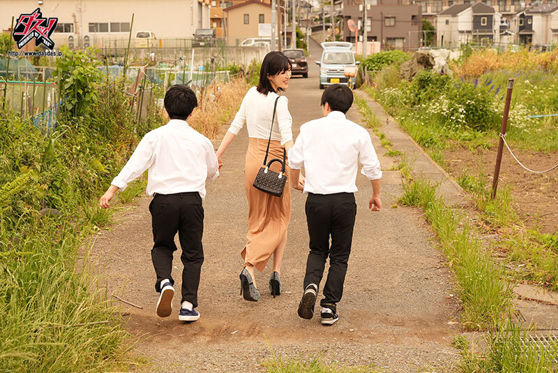 チビ童貞と巨女お姉さんの巨姦SEX 192cm巨乳デカ女降臨 タッパと尻のデカい女がタイプです。 辻井ほのか 5枚目