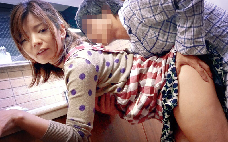 「一回だけだからね…こういう事は」嫁の母とヤレた…背徳のイケナイ関係4時間 6枚目