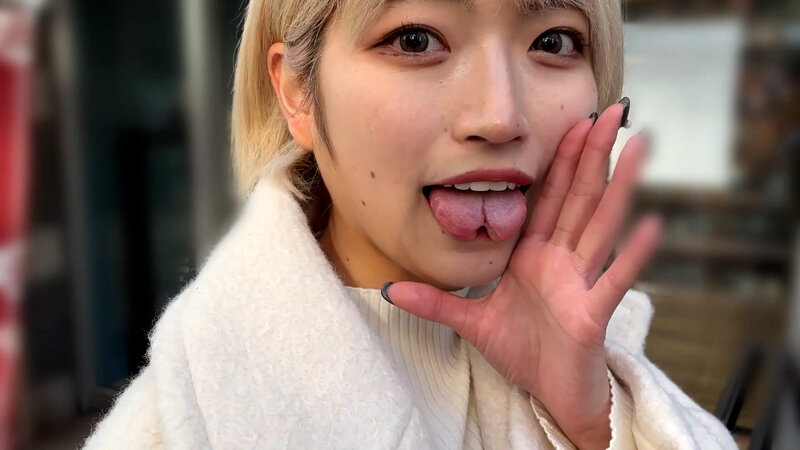 街角で声をかけて口内観察させてもらう 美容部員 はるのちゃん 2枚目