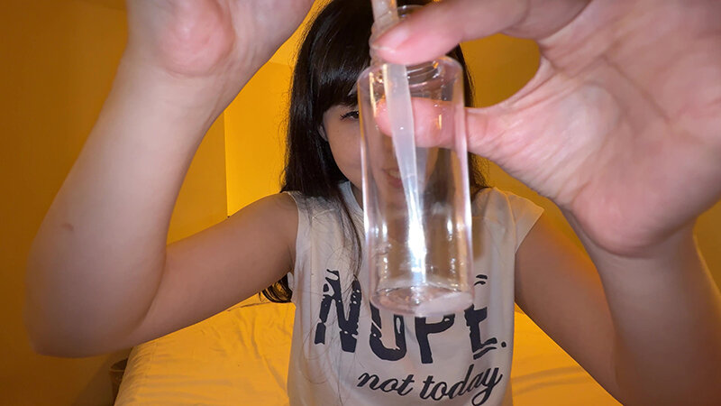 【個人撮影】閲覧注意!横山夏希の唾液をスプレーで噴霧してみた! 3枚目