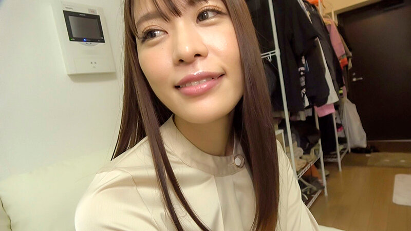 契約すると中出しさせてくれる美脚保険外交員 せりな(24) 2枚目