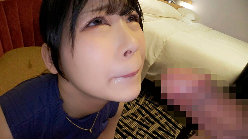 「あなた、許して…。」夫との平凡なSEXでは物足りない美人妻たちが高級なTバックを履いて下半身を恥じ晒す 5枚目