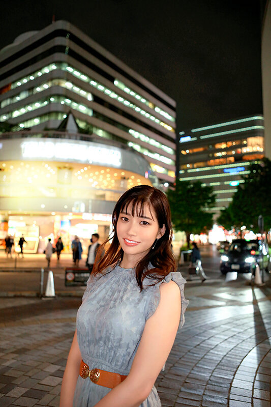 「あなた、許して…。」夫との平凡なSEXでは物足りない美人妻たちが高級なTバックを履いて下半身を恥じ晒す 9枚目