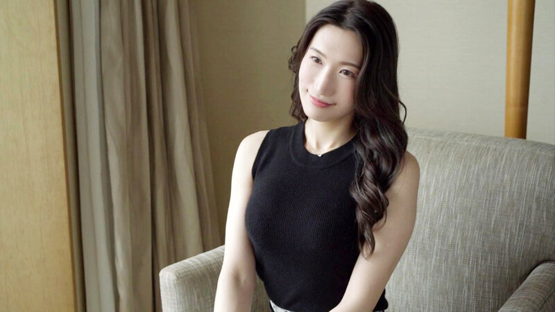 人妻の花びらめくり 小谷舞花 1枚目