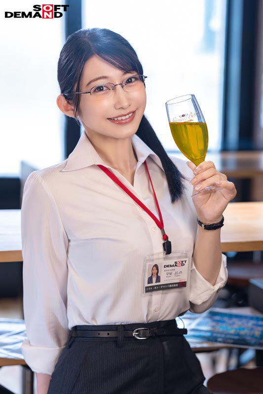 平日の昼間から恐縮ですが、乾杯からの挿入に至りました。in 新宿のラブホ 秘書 守屋よしの 17枚目