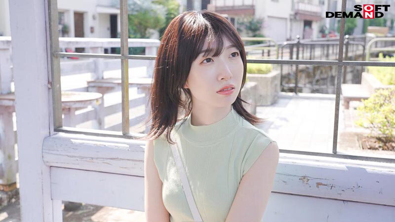 旦那のこどもは欲しいけど 女としても求められたい 私はダメな奥さんですか? 東京都国分寺市在住 こぼれ落ちそうなFカップ美乳を持て余す妊活妻 朝日奈 肖 30歳 AV DEBUT 朝日奈肖 10枚目