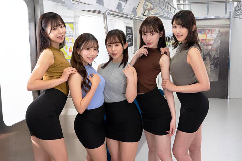 ハーレム精飲車両 ごっくん大好き痴女のザーメン狩り 1枚目