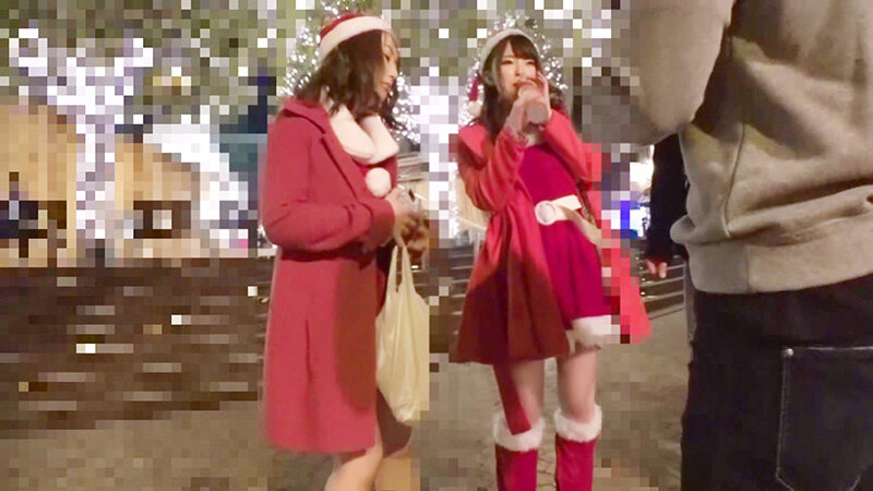 クリスマスにはしゃぐサンタコスの美女をナンパしてエッチなハメ撮りクリスマスww 1枚目