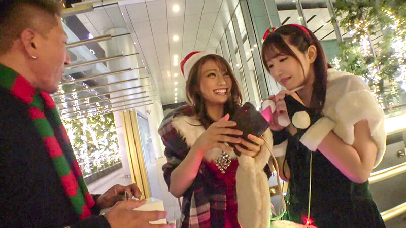 クリスマスにはしゃぐサンタコスの美女をナンパしてエッチなハメ撮りクリスマスww 15枚目