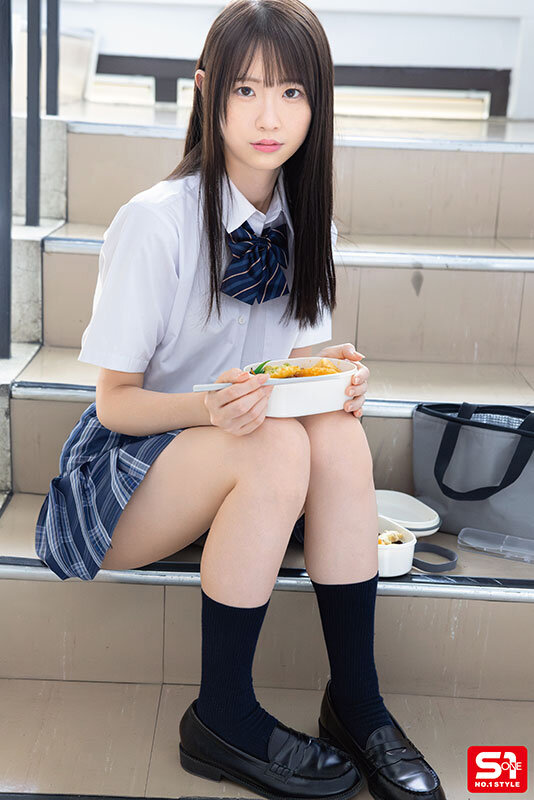 孤独につけ込んでJ●舐めたい― ぼっち女子●生は担任に犯●れても嬉しかった。 白上咲花 1枚目