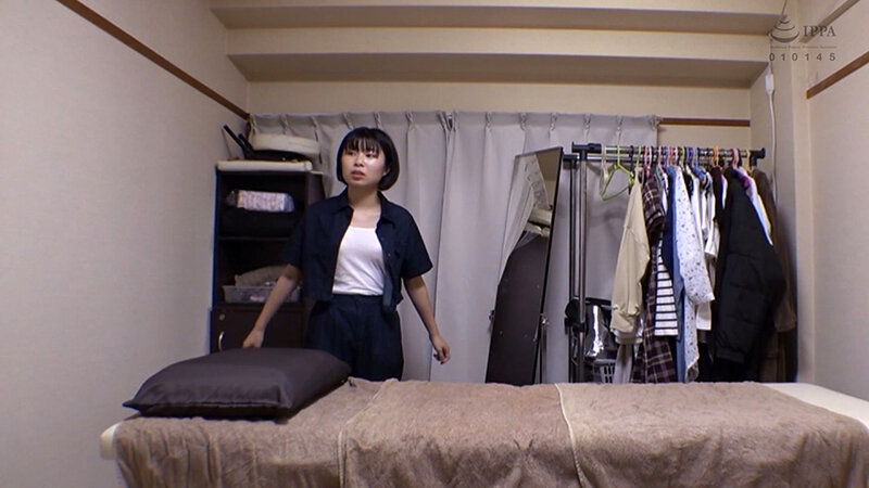 佐野なつ 魔法のオイルで快感マッサージ 1枚目