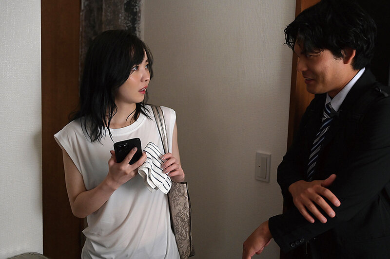 民泊ダブルブッキング 一つ屋根の下で惹かれあう二人 美ノ嶋めぐり 3枚目