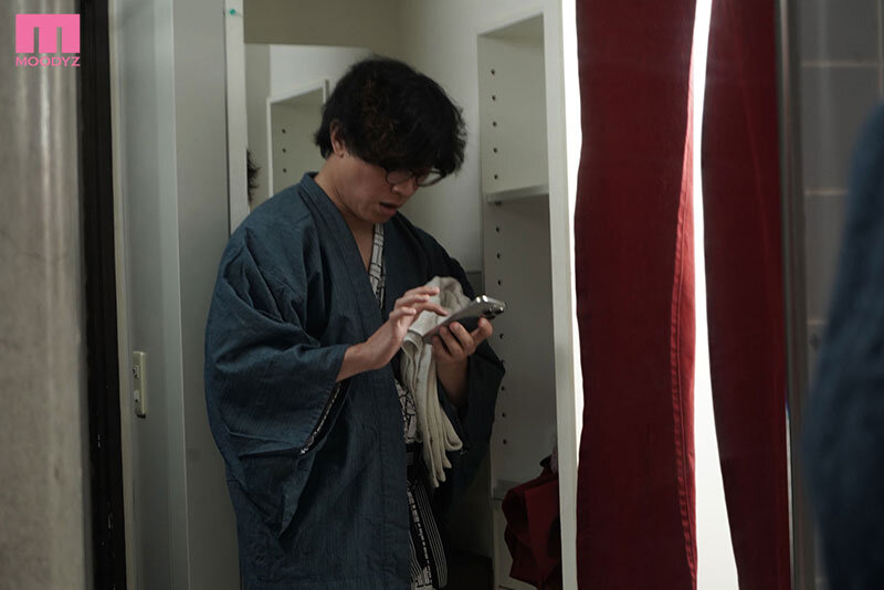 鬱勃起NTR 最胸Jcupグラドル彼女のスマホを覗いただけなのに… セクハラ社長の絶倫ピストンにイキ狂い、マ○コから逆流精子溢れる胸糞ハメ撮り衝撃映像。 五条恋 1枚目