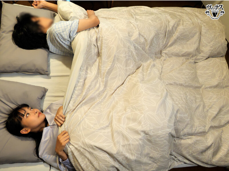 私は性的欲求が高まっていた―。以前に勤務していた学校で担任をしていた男子生徒を自宅に招き入れ淫行した人妻教師 蜂羽レム 7枚目