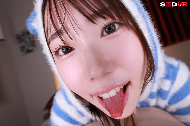 【VR】【8K】【絶対的美少女顔面】×【変態的オフパコレイヤー】SNS人気コスプレイヤーと密室でベロキスしまくり超絶倫枕営業SEX 11枚目