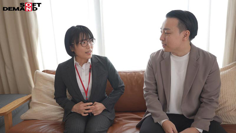 いつでもちゃんと人の気持ちを汲んだ前向きな言葉で元気をくれるコミュ力高めの頼れる処女SOD女子社員 童貞さんと初AV出演 総務部 中途1年目 大隈睦心 31歳 8枚目