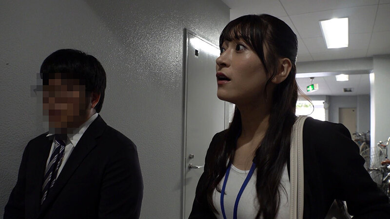 退職代行に密着。「私のカラダを好きにしていいので退職を認めて下さい。」 豊富な男性キャリアと豊満なボディで依頼者を救うはずが、上司の技巧に堕ち味わったことのない快楽の沼へ…。 16枚目