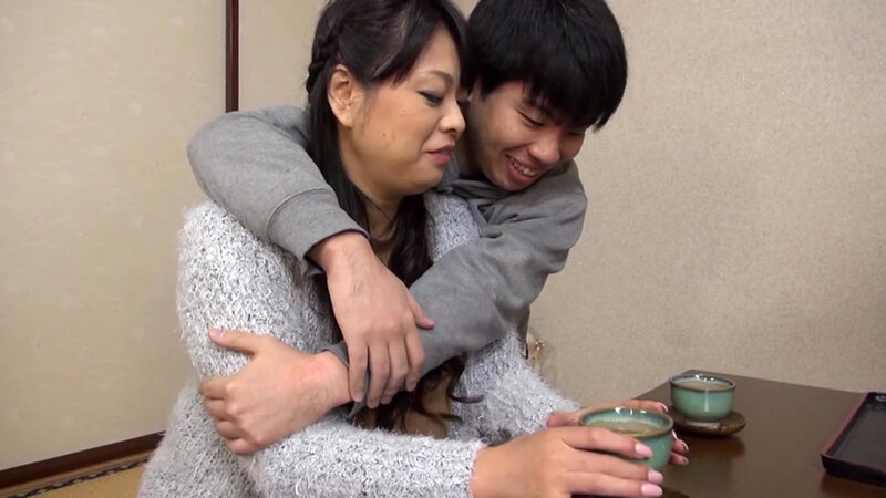 豊満母ちゃんに膣中出し 8時間 3枚目