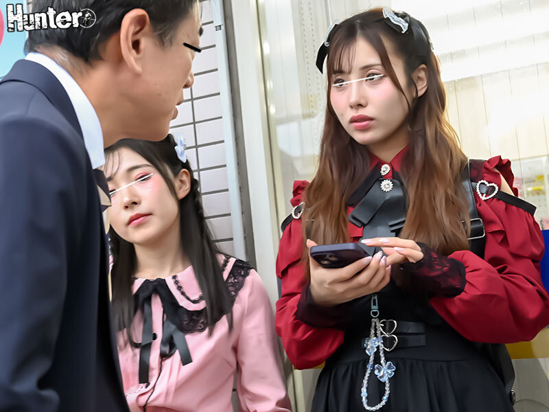 地雷系たちんぼ女子!交渉次第でNNOK!援交・割り切りする地雷系女子たちは最近公園で取り締まりが厳しくなったからとコンビニ前で立ちんぼ開始!貧困・推し活・暇つぶしと理由はそれぞれだけどお出かけついでに安心安全に活動中!? 5枚目