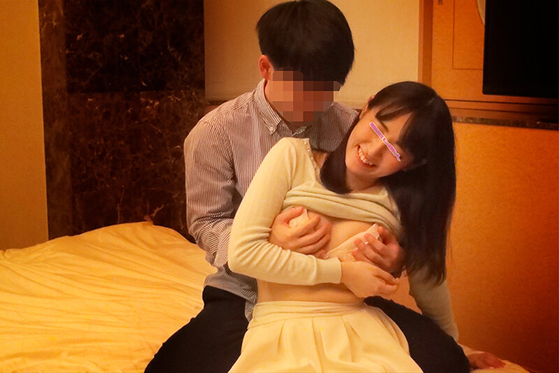 終電を逃した男女の友達はラブホテルで2人っきりになったら1発10万円の連続射精セックスに挑戦してしまうのか!? 7 彼氏がいてもラブホテルのエッチな雰囲気に呑まれた女子大生オマ○コが男友達のフル勃起チ○ポを生挿入で人生初の中出しセックス!! ももか 2枚目
