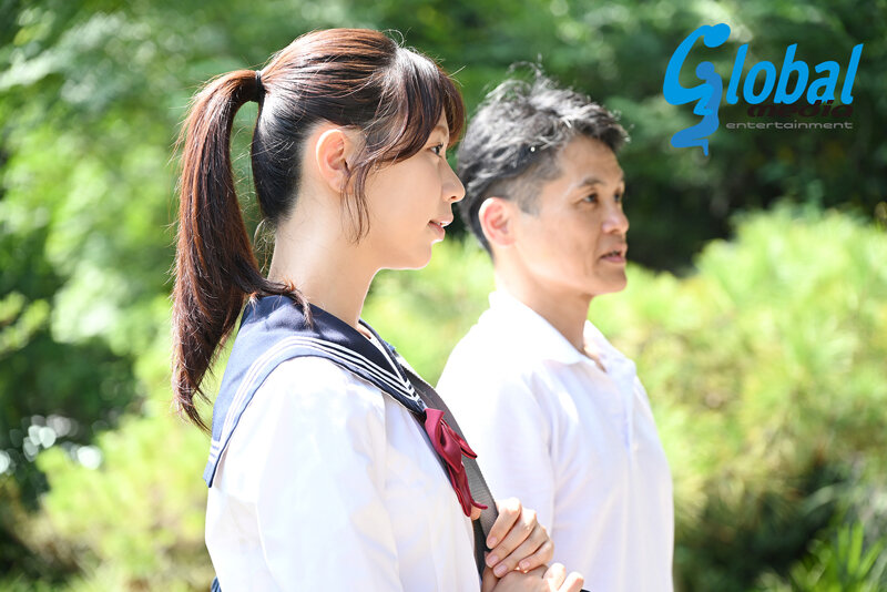 蔵の中で緊縛調教される女子校生 水泳大会で会場に近い祖父宅に滞在する女学生が誕生日祝いと称した縄調教に堕ちていく… 五芭 1枚目