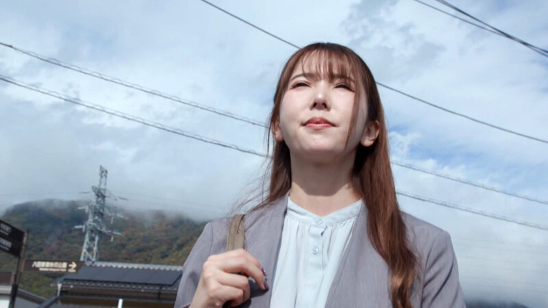 ある旅館の土地買収に訪れた美熟女の不動産セールスレディがドMな性癖開花のアブノーマルSEXにハマる! 1枚目