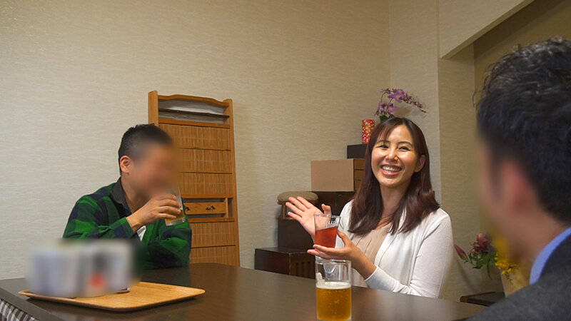 いくつになってもオンナです(ハート) 濃厚でエロすぎるSEX! グイグイ自ら求めるマエムキ熟女 12人240分4 3枚目