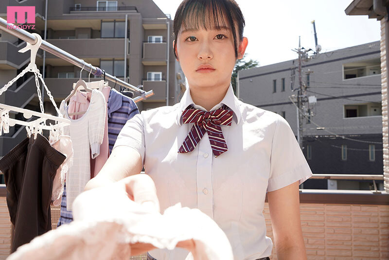 「巨乳好きで妹のJカップブラをオカズにシコってるとか…お兄ちゃんキモすぎ。」と罵倒しながらもジト目パイズリでヌイてくれる最高の妹 三木環奈 1枚目