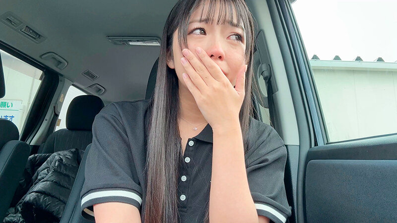 「精子が出るところも中に出されるところも感じたい…」パイパン美少女セフレ泉りおんと真正半外半中出しデート 10枚目
