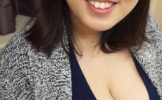 デカすぎる……。爆乳むちむち人妻さんがこっそり不倫。