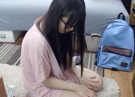 【性知識皆無】農校出身ド陰キャ3年。大量に潮を巻き散らす初経したて胎壺への拡張級限界挿入性交。※2時間越え別送映像付