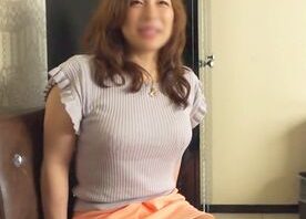 お淑やかなセレブ妻(43)がお金以上に好きなのはチンポ。 他人棒ときたら興奮度も上がり痙攣メスイキが止まらなくなった不倫SEX。