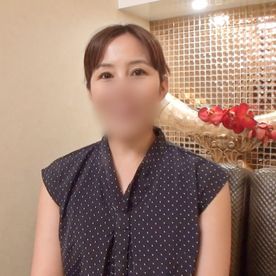 【人妻／熟女】大人の色香漂う45歳会社員OL奥さま。ハリのある美乳スレンダーBODYをバックからガン突き中出しセックス。