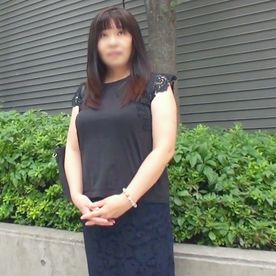 脂肪まみれ体重70kg級四十路妻。 地味で取り柄のないように見えて性欲が男以上。クリイキ.膣イキ.中出しをお見舞いした不倫SEX。