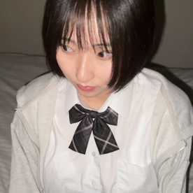 「大きいブラを買いに行くのは恥ずかしくて…」育ちすぎて下着からハミ出る爆乳Gカップを恥ずかしそうに隠す１８歳に生で挿入、最後までゴム付けず大量中出し。
